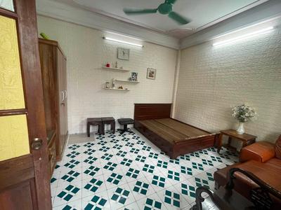 Bán nhà mặt phố lê thanh nghị, 31m2, 5 tầng, mặt tiền 6.8m, 18 tỉ, kinh doanh đỉnh 2