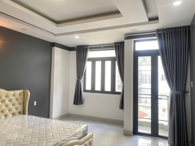 Cho thuê phòng ban công thoáng mát phan xích long, phú nhuận 0