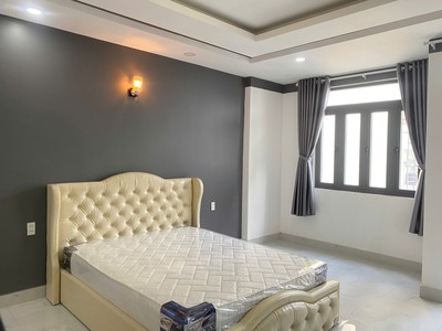 Cho thuê phòng ban công thoáng mát phan xích long, phú nhuận 1