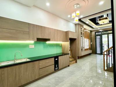 Nhà to nhà bé miễn đẹp là được2p qua tân phú,2 tầng,2pn,tặng nội thất. giá nhỉnh 5 tỷ 2