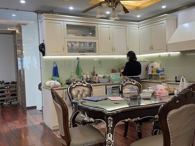 Bán siêu phẩm nhà tôn thất tùng 7 tầng thang máy long lanh lô góc ô tô kinh doanh đống đa 2