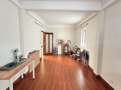 7 tỷ hơn có nhà phố Nguyễn Đức Cảnh 3m ra phố ngõ rộng 39m2 x 4T vừa ở vừa cho thuê có dòng tiền 0