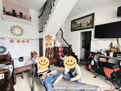 Mặt tiền lê quát ngang 9m vuông a4 - 81m2 x 2 tầng- xe hơi quay đầu - chỉ 7.2 tỷ tân phú - sổ hồng 3