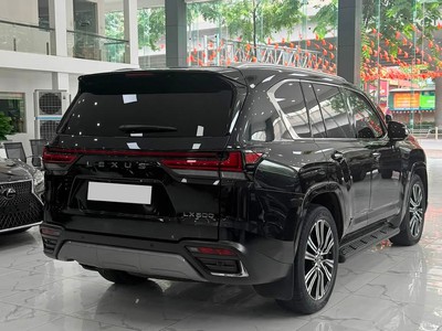 Bán Lexus LX600 Urban 7 chỗ màu Đen. Xe cực đẹp. 4