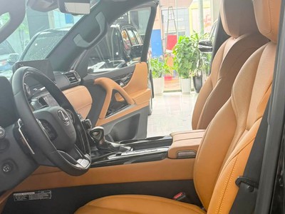 Bán Lexus LX600 Urban 7 chỗ màu Đen. Xe cực đẹp. 8