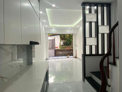 Nhà Đẹp Giang Xá Trôi 32m - 5 Tầng ô tô 50m - Không Quy Hoạch 4ty7 4