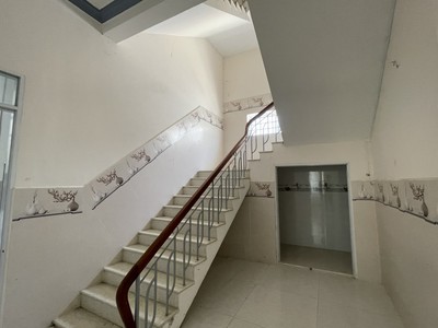 Bán nhà biệt thự 3 tầng tại Ngô Đến Nha Trang, diện tích đất 1139m2 chốt ngay giá tốt 12