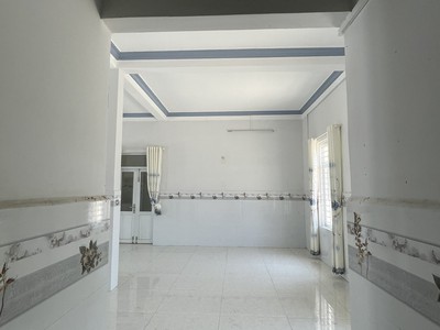 Bán nhà biệt thự 3 tầng tại Ngô Đến Nha Trang, diện tích đất 1139m2 chốt ngay giá tốt 14