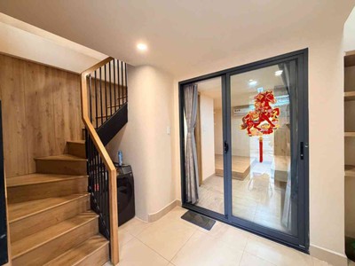 Nhà mặt tiền khu dân cư đông, phù hợp kinh doanh hoặc cho thuê. nhà mtkd full nt 25m2 x 2 tầng trần 0
