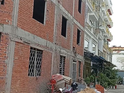 Nhà lô góc hxh, có thang máy, 14 tỷ, lê văn quới 1