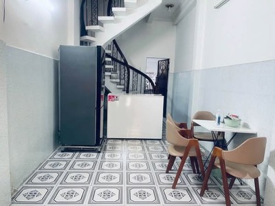 Hẻm Oto Tải - Vài Bước Qua Sân Bay - 6PN 6WC Tiện Khai Thác Cho Thuê - 40M2 - 5TẤM - NHỈN 8 TỶ 2