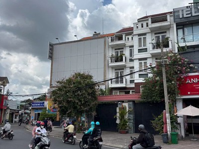 Cho Thuê Tòa Nhà Mặt Tiền Hoàng Diệu 2, P. Linh Chiểu, Thủ Đức DT 250m2, 5 Tầng - Giá TL 1