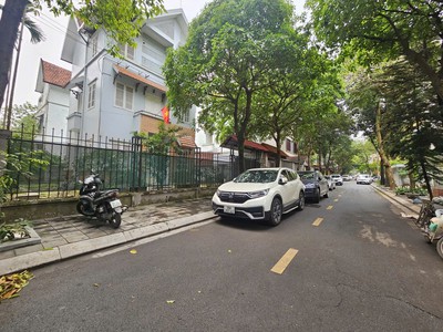 Bán biệt thự khu đô thị mới Yên Hòa ngõ 20 Trần Kim Xuyến, Cầu Giấy 2