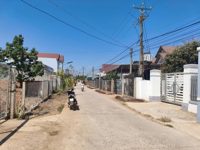Bán 370m2 m2 đất gần khu công nghiệp phú hội đức trọng lâm đồng giá 1,9 tỷ 1