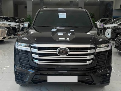 Siêu lướt 5000Km. Land Cruiser LC300 sản xuất 2026. 0