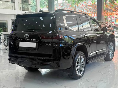 Siêu lướt 5000Km. Land Cruiser LC300 sản xuất 2026. 4