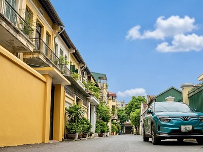 5 tỷ nhỉnh - 40m2 x 2 lầu, 1 xẹt - hẻm xe hơi ngay Công viên Hoàng Văn Thụ 0