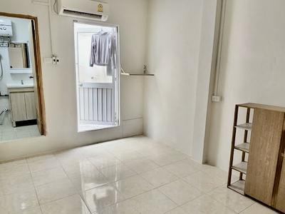 5 tỷ nhỉnh - 40m2 x 2 lầu, 1 xẹt - hẻm xe hơi ngay Công viên Hoàng Văn Thụ 1