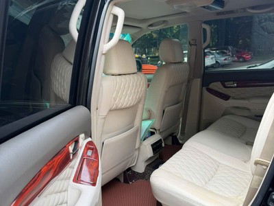 Lexus GX470 màu đen, dòng SUV 7 chỗ, động cơ xăng, hộp số tự động. Nhập khẩu từ Mỹ 7