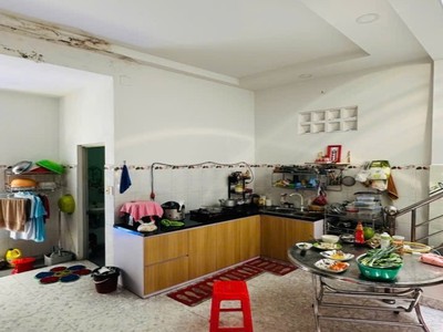 H2685 nhà 2 tầng diện tích khủng 180m2 sát chợ cầu - giá 9.x tỷ 1