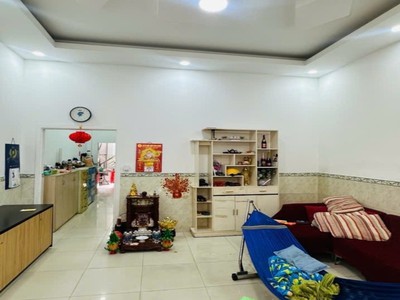 H2685 nhà 2 tầng diện tích khủng 180m2 sát chợ cầu - giá 9.x tỷ 2