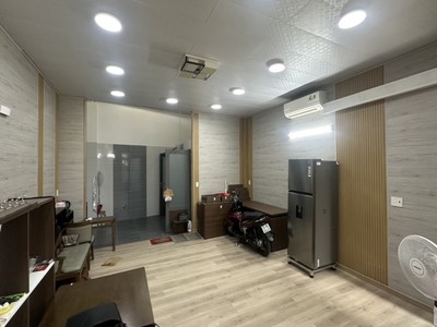 T2686 nhà hẻm xe tải vào ở ngay sát chợ lạc quang - giá 8.x tỷ 1