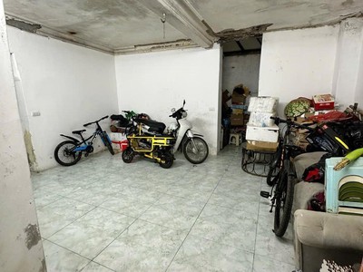 Bán căn 39m phố ngọc khánh có 5,3 tỷ 4