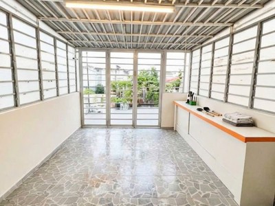 Cận vách nguyễn tri phương quận 10 - nhà 5 tầng kiên cố - trước nhà thông thoáng 3