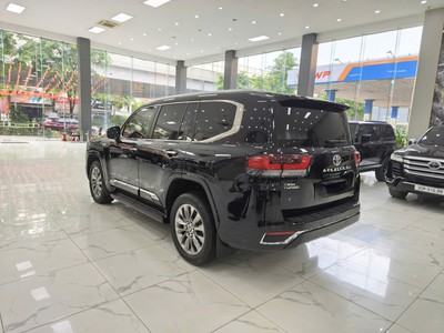 Toyota LC 300 Sản xuất cuối 2022 Model 2023 có HUD Xe đi 4v 7