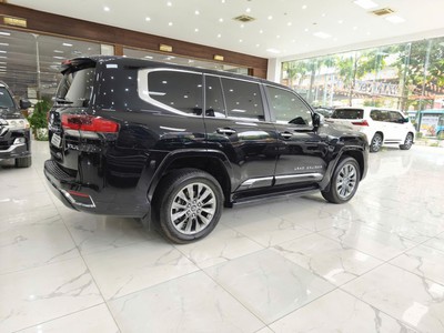 Toyota LC 300 Sản xuất cuối 2022 Model 2023 có HUD Xe đi 4v 1