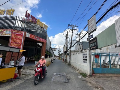 D2689 đất vuông sát co.opmart phan văn hớn - chỉ 5.x tỷ 2