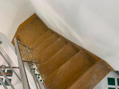 4.1 tỷ kiệt gần lê duẩn, 78m2, ngang hơn 6m, 2.5 tầng kiên cố, 3pn, sân rộng, giảm sâu 700tr 2