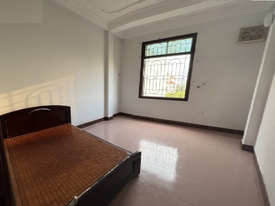 Cho thuê nhà 5 tầng mặt ngõ 2 phố Hoàng Sâm - 18 triệu/th, ngõ rộng để ô tô - xa máy 4