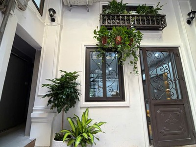 Bán nhà mặt phố yên phụ 0
