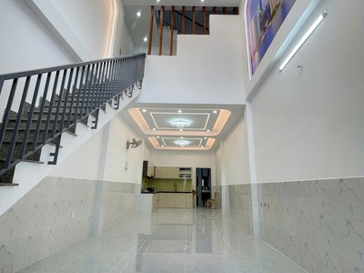 HƯƠNG LỘ 2, 3 TẦNG, 4 x 14, NHỈNH 5 TỶ  Thuận tiện để kinh doanh  Hẻm xe tải đua  Đầy đủ tiện ích  P 0