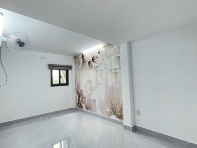 HƯƠNG LỘ 2, 3 TẦNG, 4 x 14, NHỈNH 5 TỶ  Thuận tiện để kinh doanh  Hẻm xe tải đua  Đầy đủ tiện ích  P 5
