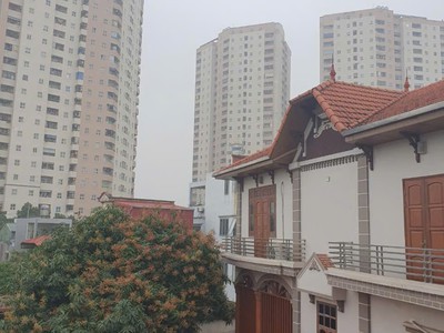 nhà 52m2 x 5t ngọc trì , cổ linh view hồ , gần aeon các trường liên cấp , giá 15,x tỷ 0