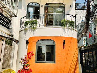 Siêu phẩm mới đẹp 2 mặt tiền hẻm xe hơi 7 chỗ tới nhà - 2 tầng - dtsd 50m2. nhỉnh 5ty 4