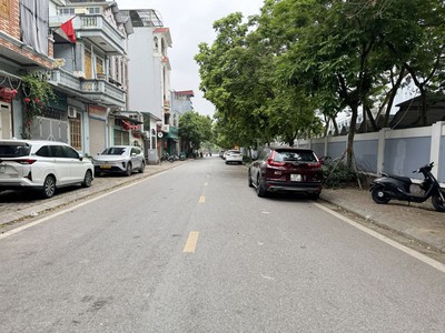 Bán đất mặt ngõ 195 Phúc Lợi: DT 116,3m2, MT 5,5m, đường 15m đối diện trường học 1