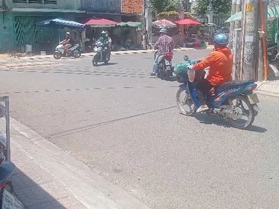 Nhà gần chợ thủ đức -  3 tầng kiên cố - cách hồ văn tư 200m - sổ hồng sẵn - tiện ích đầy đủ 1