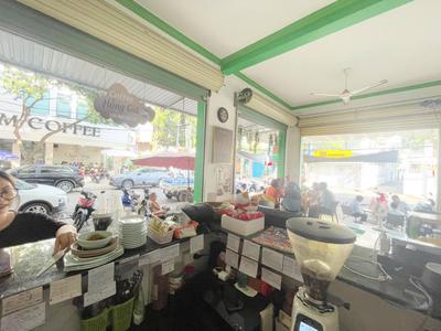 Sang nhượng hoặc cho thuê mặt bằng kinh doanh góc 2 mặt tiền vị trí đẹp 1