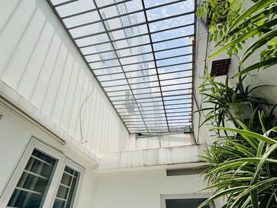 Bán nhà kdc gia hòa bình hưng, gần các trường đại học, 100m2, 3 tầng, giá 5,99tỷ 2