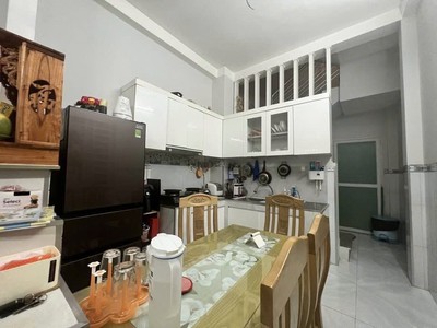 Nhà gần chợ thủ đức -  3 tầng kiên cố - cách hồ văn tư 200m - sổ hồng sẵn - tiện ích đầy đủ 3