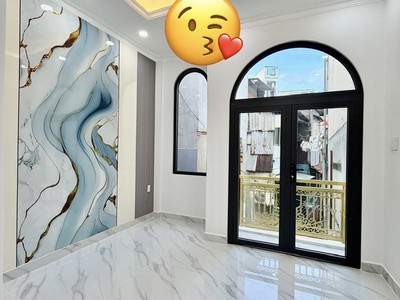 Nhà mới 3 tầng- gần ngay khu ẩm thực vĩnh khánh và hẻm xe hơi đ.đoàn văn bơ- hoàng diệu- nguyễn tất 4