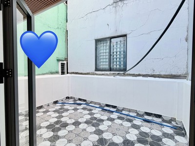 Nhà mới 3 tầng- gần ngay khu ẩm thực vĩnh khánh và hẻm xe hơi đ.đoàn văn bơ- hoàng diệu- nguyễn tất 1