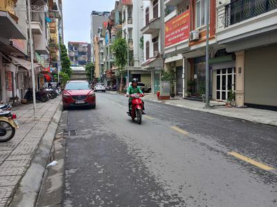 Bán nhà mặt phố tưởng dân bảo, gần ngã tư nguyễn trãi, 58m2 5t vỉa hè, kinh doanh, 30.x tỷ 1