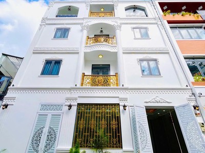 Nhà ngang 10m, có thang máy, cạnh phú mỹ hưng, chỉ hơn 8 tỷ 0