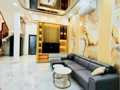 Nhà rộng hơn 6m, có phòng ngủ tầng trệt, cạnh phú mỹ hưng, chỉ 6.3 tỷ 1