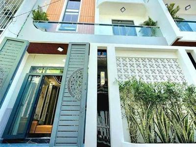 Nhà rộng hơn 6m, có phòng ngủ tầng trệt, cạnh phú mỹ hưng, chỉ 6.3 tỷ 0