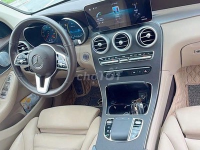 Mercedes-Benz GLC 300 4matic 2020 Đỏ 4 vạn km- 1